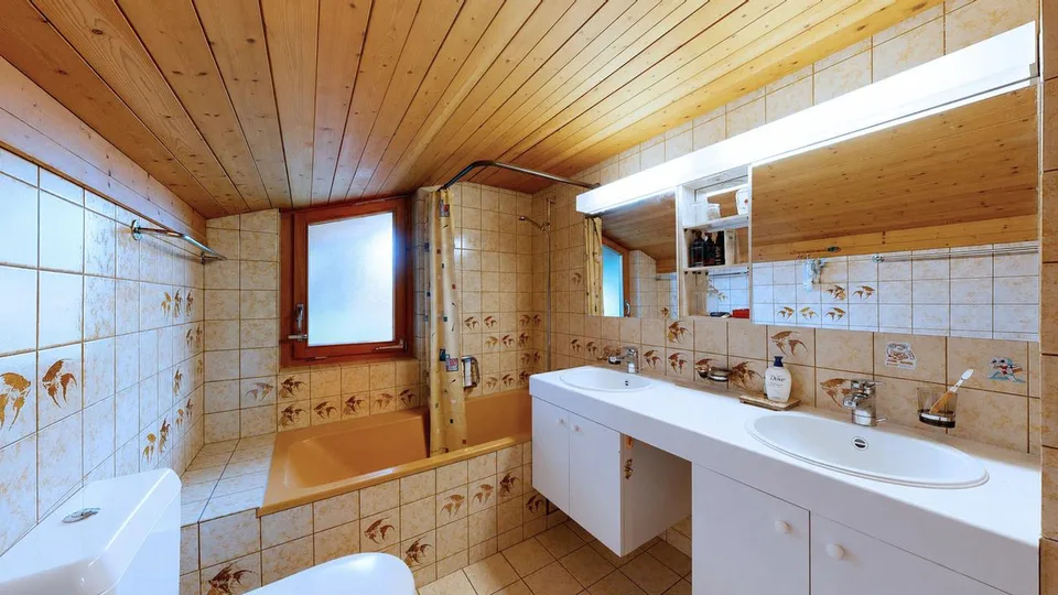 Idyllisches 8-Zimmer-Einfamilienhaus mit grossem Garten und Garage – foto 11 di 25