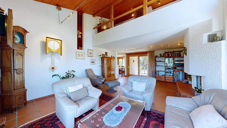 Idyllisches 8-Zimmer-Einfamilienhaus mit grossem Garten und Garage – foto 4 di 25