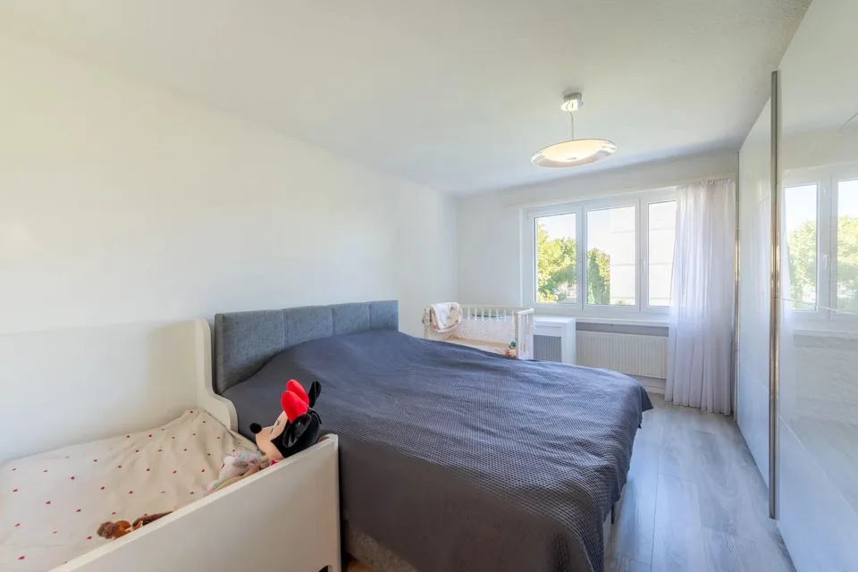 Viel Raum zum Wohlfühlen - helle 4-Zimmerwohnung mit Balkon und Lift – photo 5 sur 12