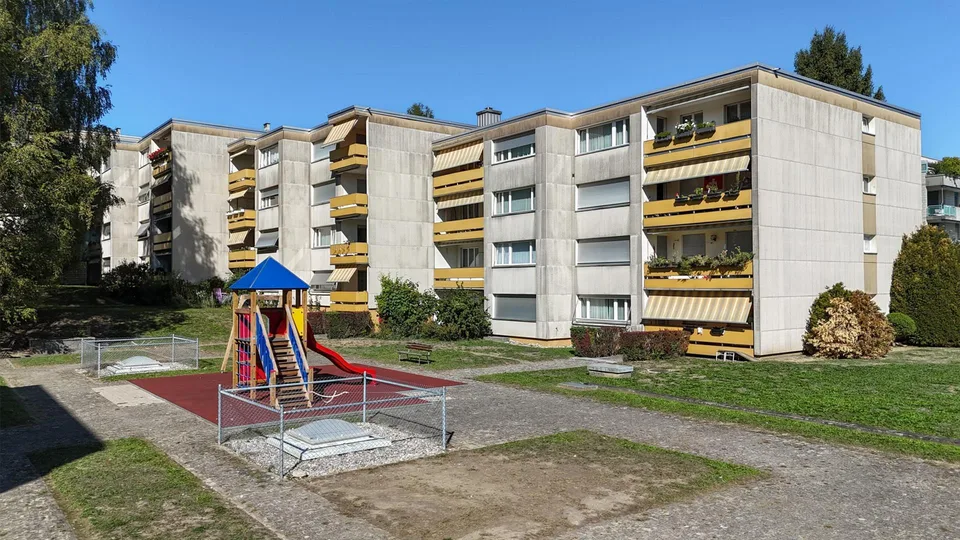 Viel Raum zum Wohlfühlen - helle 4-Zimmerwohnung mit Balkon und Lift – photo 9 sur 12