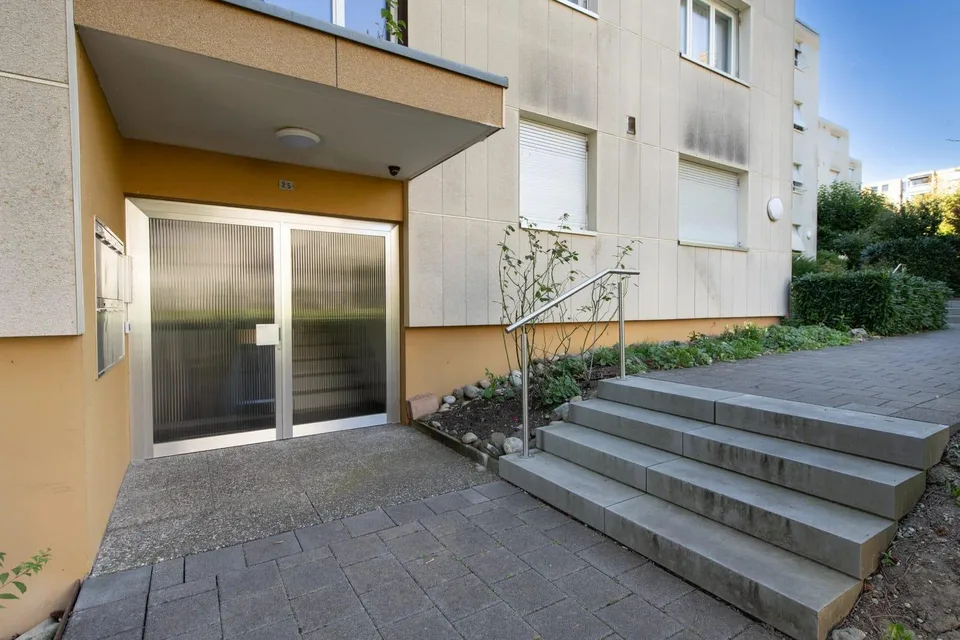 Viel Raum zum Wohlfühlen - helle 4-Zimmerwohnung mit Balkon und Lift – photo 10 sur 12