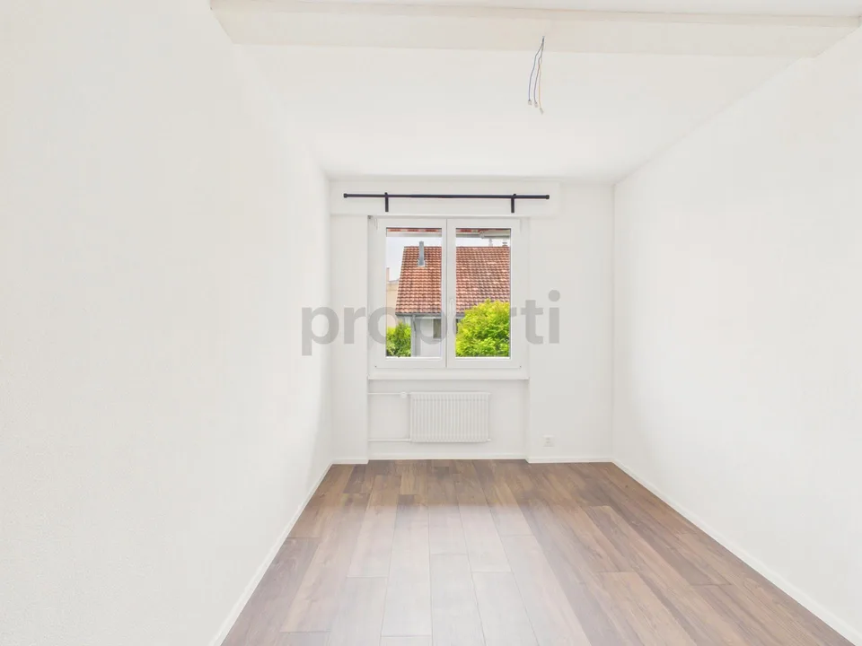 Einmalige Chance mit Seesicht: 4.5-Zimmer-Wohnung mit Potenzial in ... – Foto 11 von 15