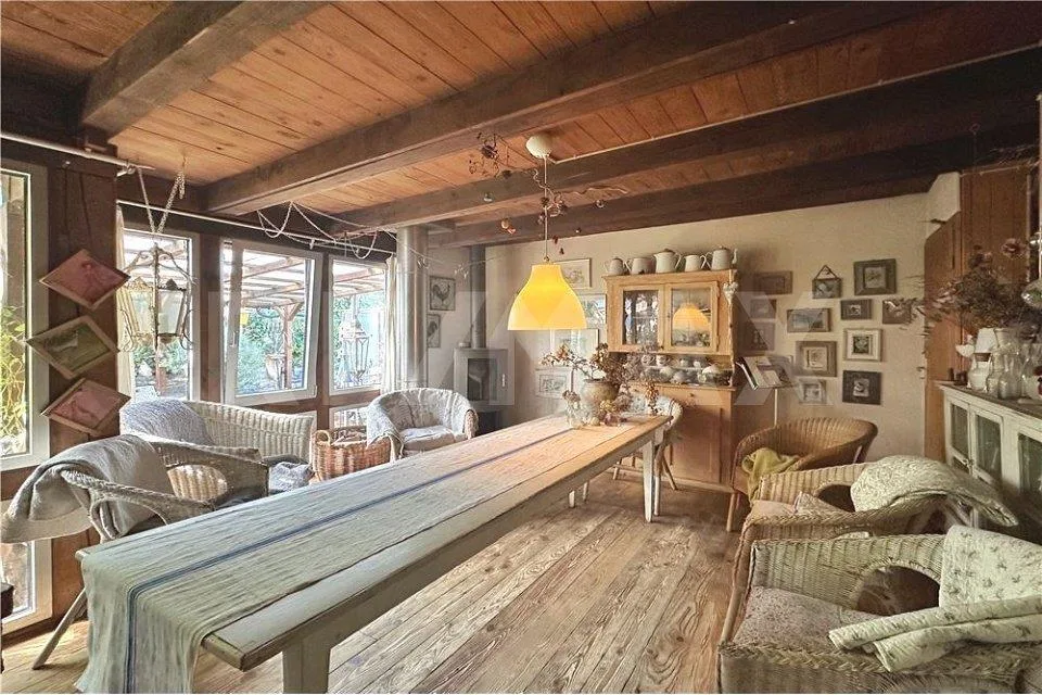 Einfamilienhaus mit Charakter und grosszügigem Raumangebot – foto 9 di 13
