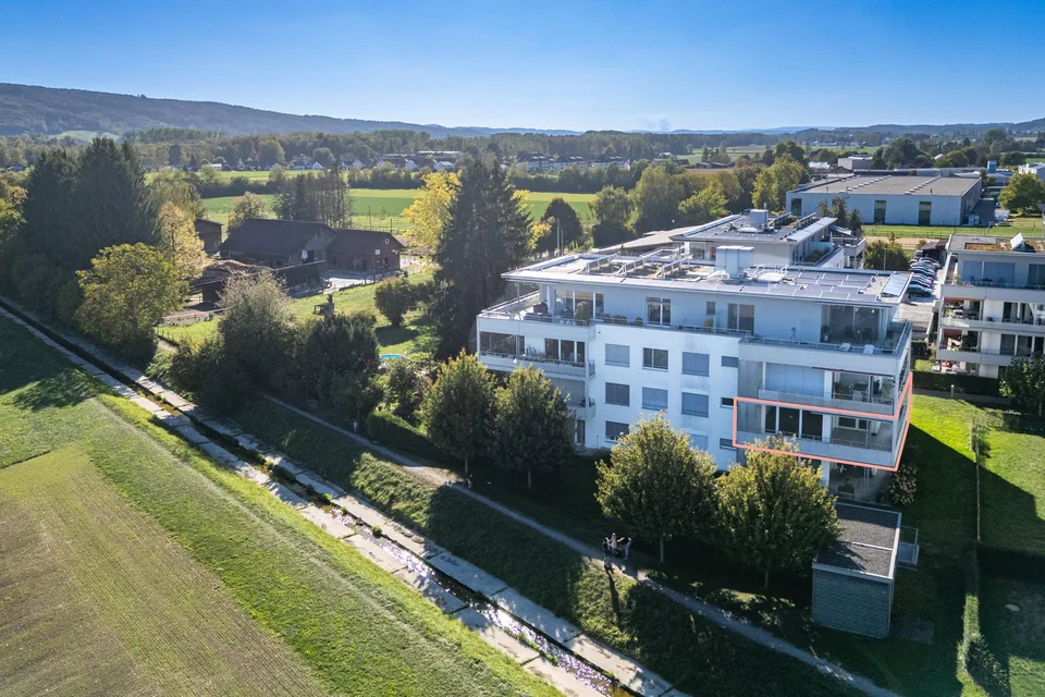 Stilvolle Wohnung mit Blick ins Grüne – Foto 3 von 20