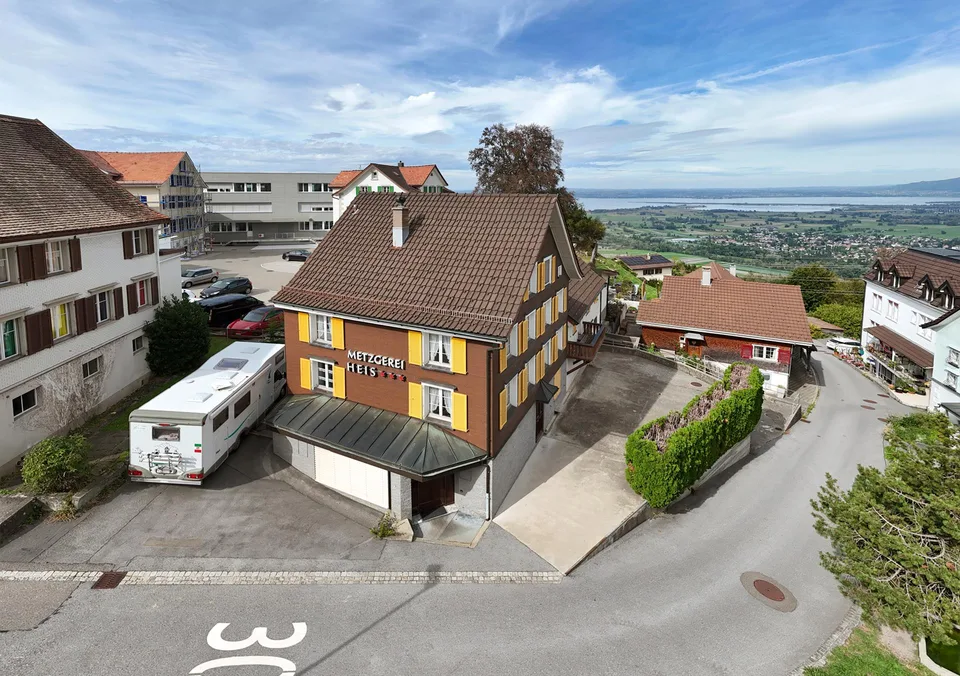 Ehemalige Metzgerei mit Wohnung und Nebengebäude – photo 2 of 10