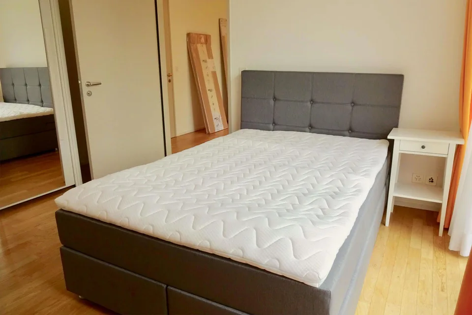 Stilvoll möbliertes Community Studio in Zürich Seebach – Foto 4 von 15