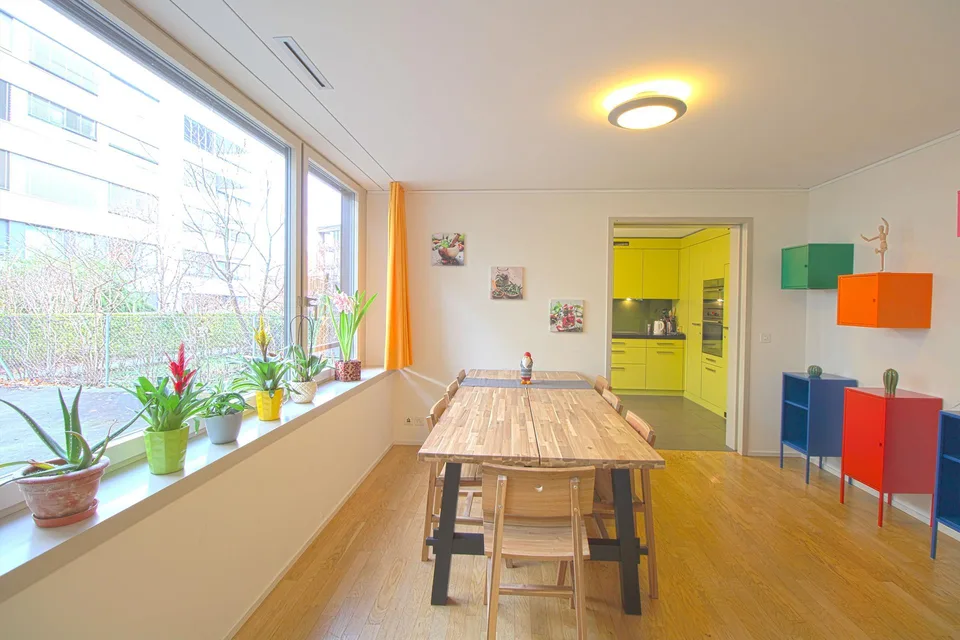 Stilvoll möbliertes Community Studio in Zürich Seebach – Foto 13 von 15