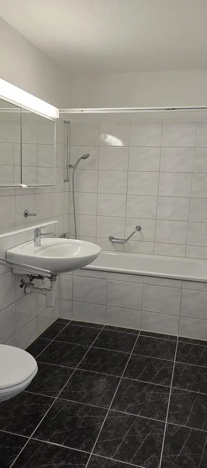 Appartamento accogliente 3 1/2 locali con balcone cerca nuovi inquilini ... – foto 4 di 8