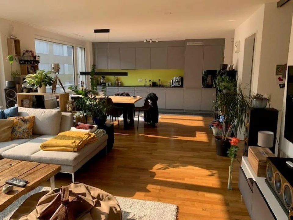 Wunderschöne und grosse 2.5-Zimmerwohnung - Alles nah - In der Stad... – Foto 4 von 13