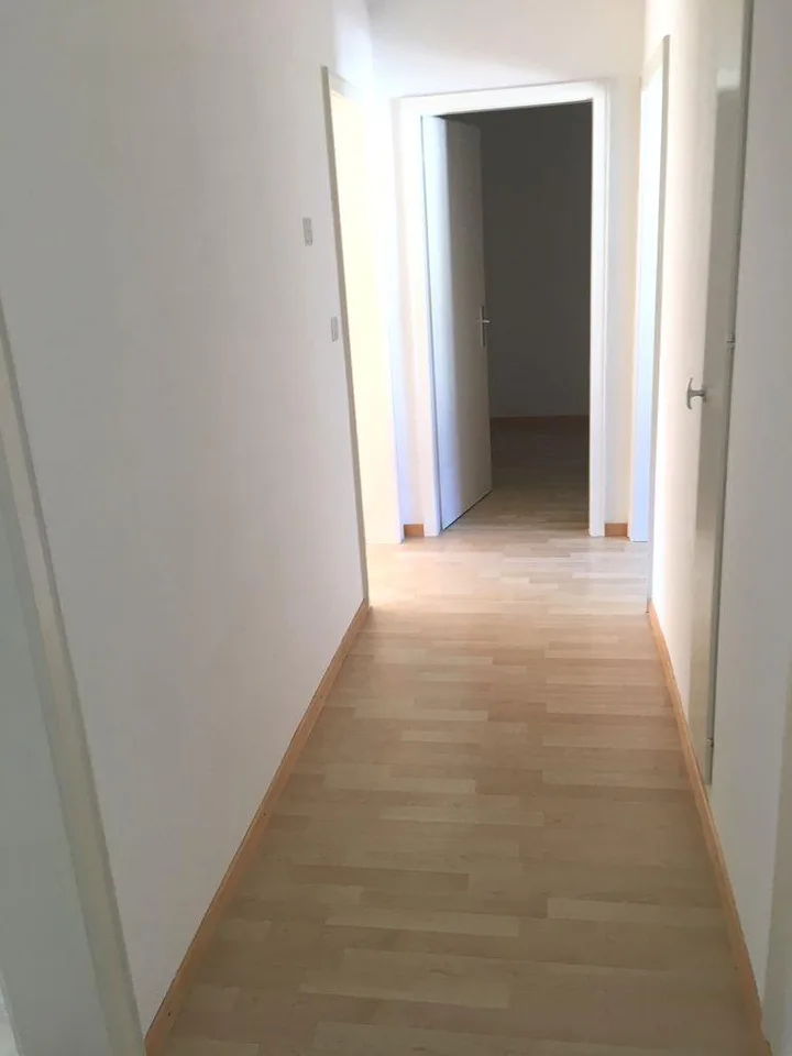 4½-Zimmer Wohnung an ruhiger Lage, Nähe Bodensee und Einkaufszentrum – Foto 8 von 12