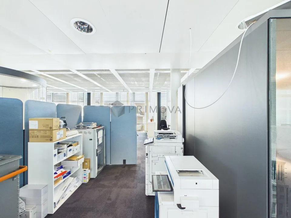Repräsentative Bürofläche an bester Lage in Zürich-Oerlikon – foto 15 di 19