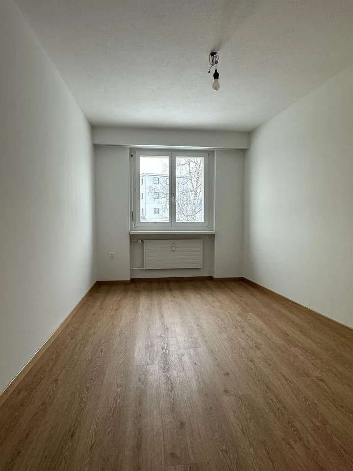 Grosszügige und helle Wohnung – Foto 5 von 7