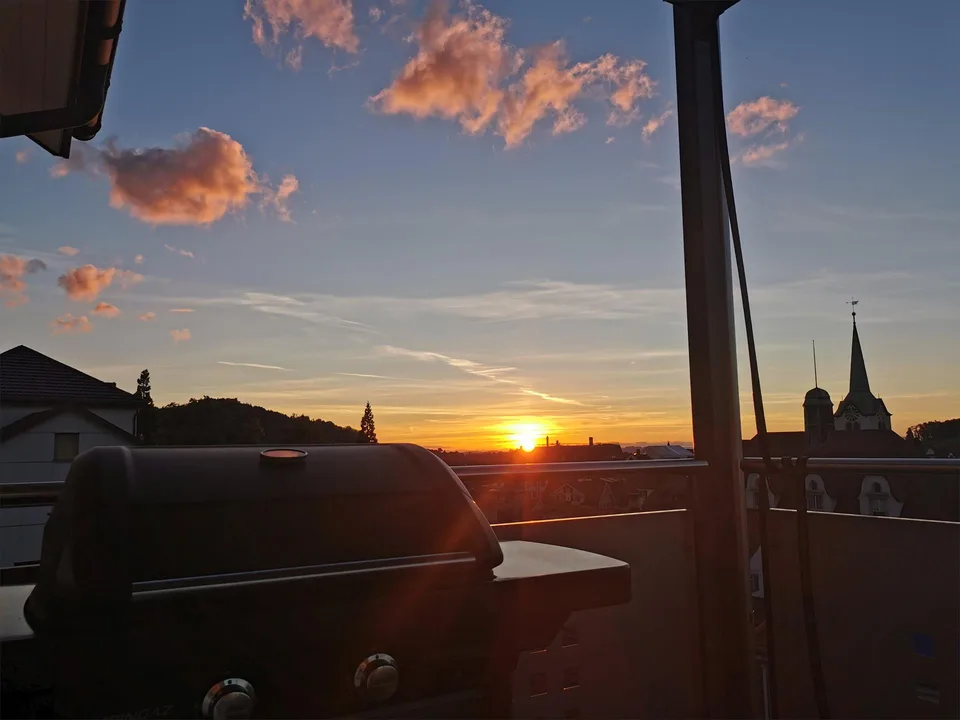 Kernsaniertes Haus mit schöner 2.5 Zimmerwohnung an zentraler Lage – photo 14 sur 15
