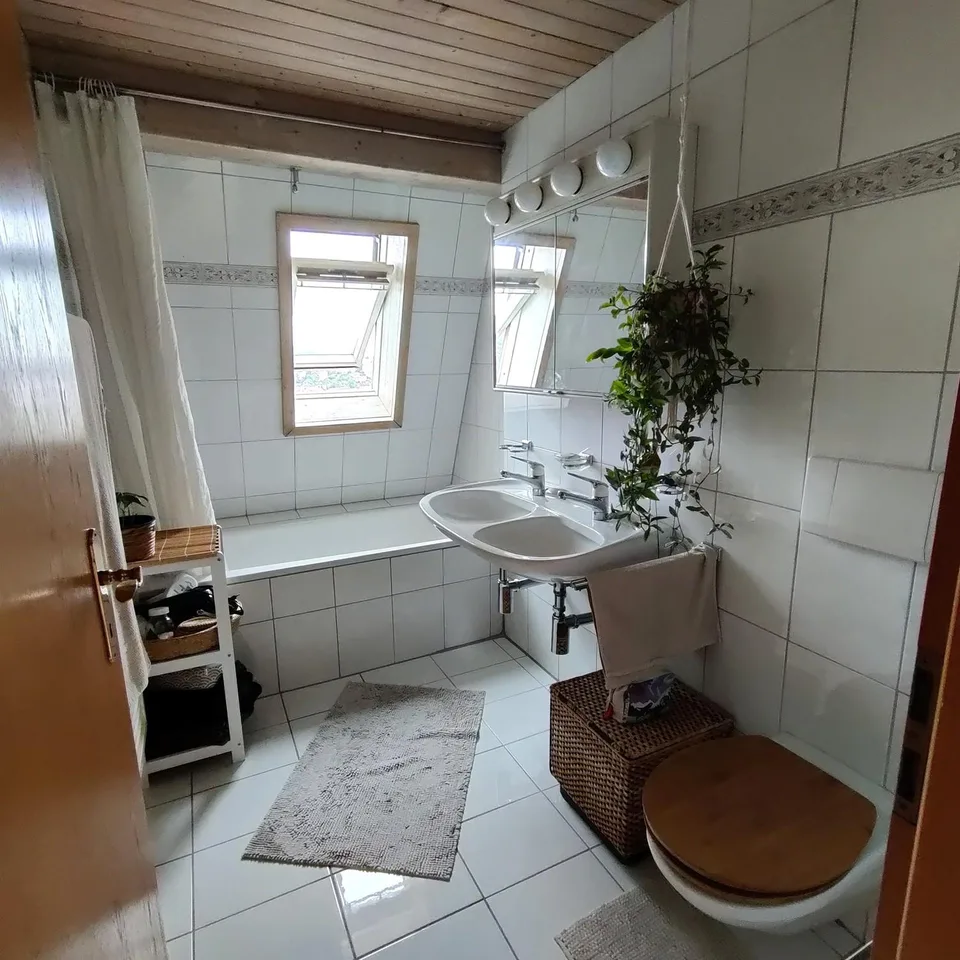 Dein Platz über den Dächern mit Terrasse und Kamin! – photo 11 of 13
