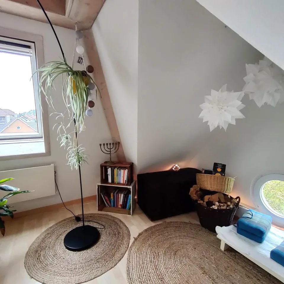 Dein Platz über den Dächern mit Terrasse und Kamin! – photo 9 of 13
