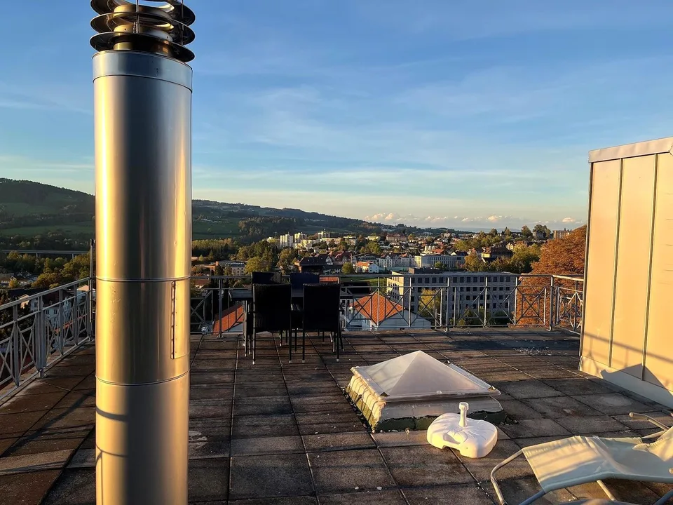 Dein Platz über den Dächern mit Terrasse und Kamin! – photo 13 of 13