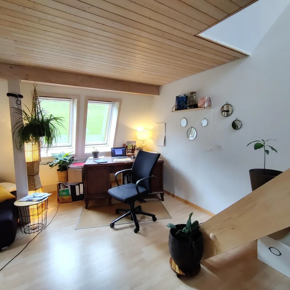 Dein Platz über den Dächern mit Terrasse und Kamin! – photo 6 of 13