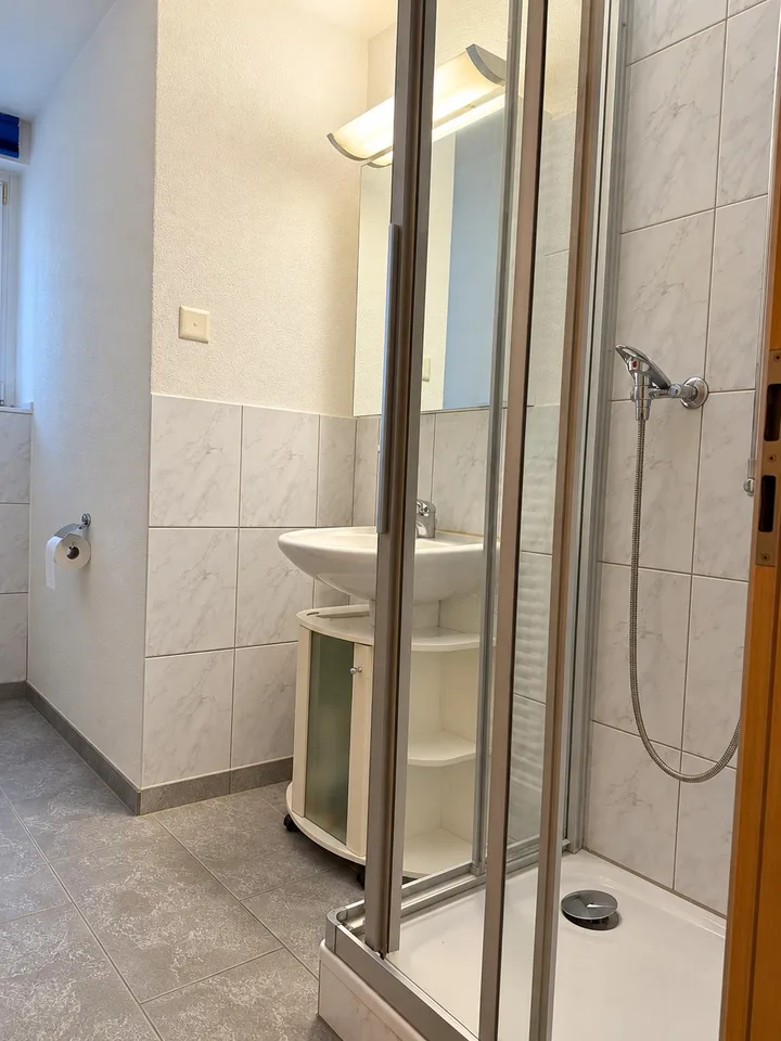 3-Zimmerwohnung an zentraler Lage mit grossem Balkon – Foto 5 von 7