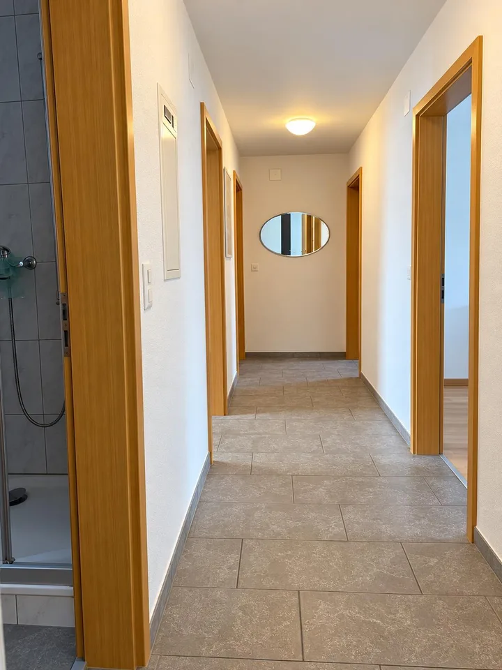 3-Zimmerwohnung an zentraler Lage mit grossem Balkon – Foto 6 von 7