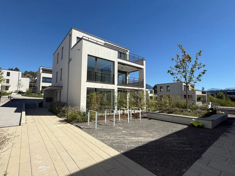 NEUBAU: Grosszügiges, modernes und helles Einfamilienhaus! – photo 3 of 21