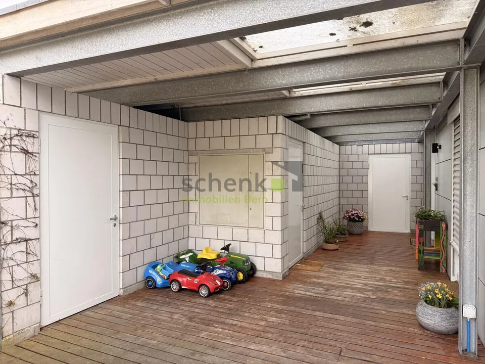 CASA FAMILIARE DI 5,5 LOCALI CON SERRE RISCALDATA E IDILLIO DI GIARDINO – foto 16 di 30