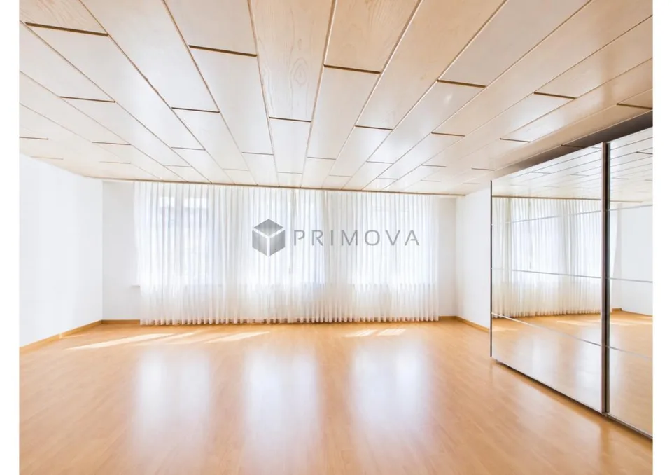 Molto spazio per vivere e sentirsi bene - Affascinante casa a schiera di 5,5 locali – foto 7 di 15