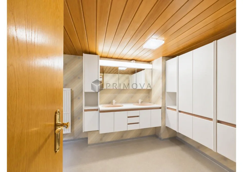 Molto spazio per vivere e sentirsi bene - Affascinante casa a schiera di 5,5 locali – foto 11 di 15