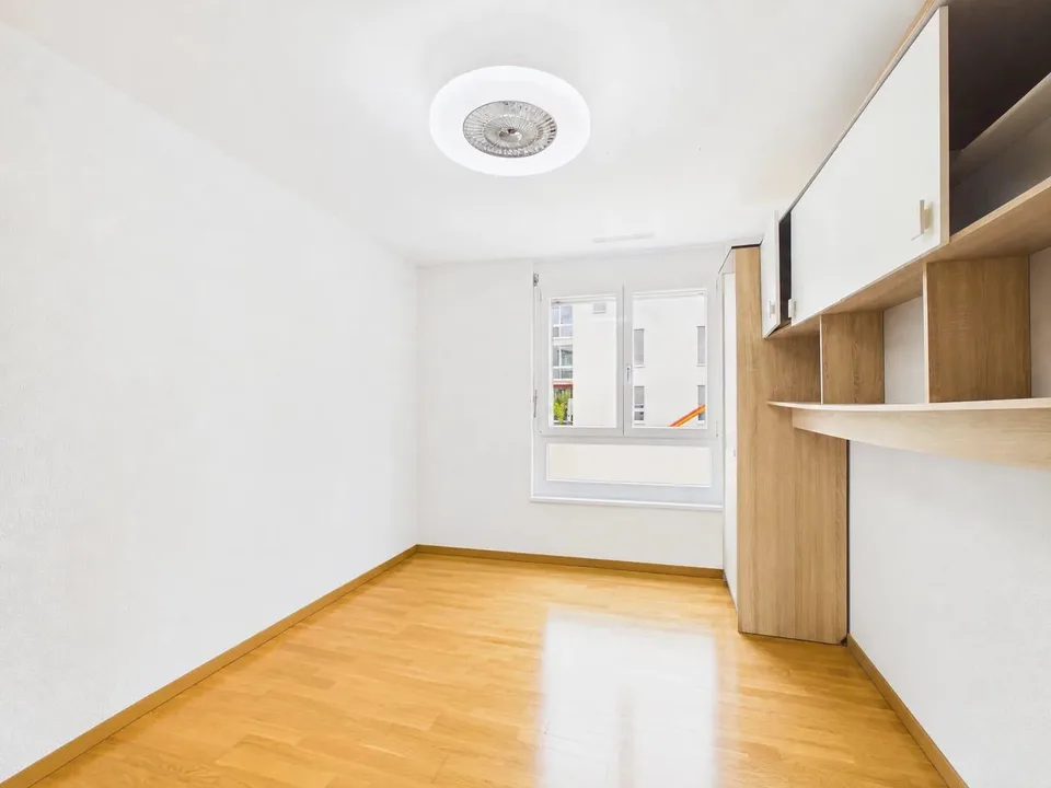 Appartamento giardino 4.5 locali con terrazza spaziosa a Oberglatt – foto 6 di 13