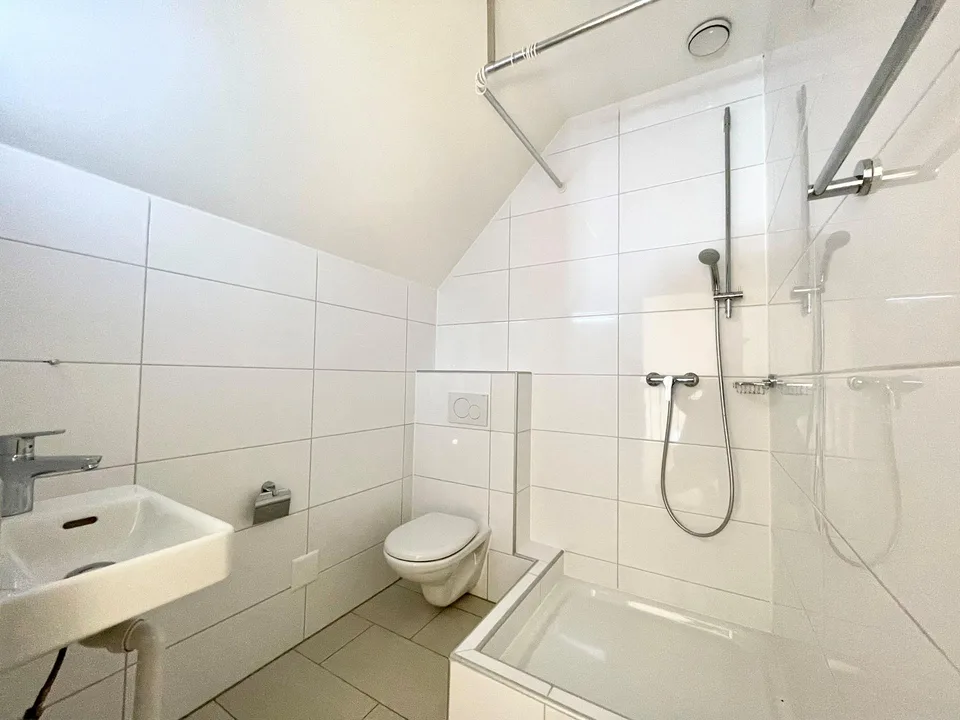 Aussicht über Basel! Moderne 2.5-Zimmer-Maisonette-Dachwohnung 80m2 – photo 10 sur 13