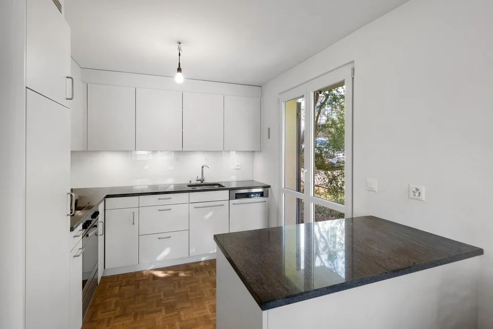 CHARMANTE DOPPELHAUSHÄLFTE MIT SONNENBALKON UND KLEINEM GARTEN – Foto 6 von 27