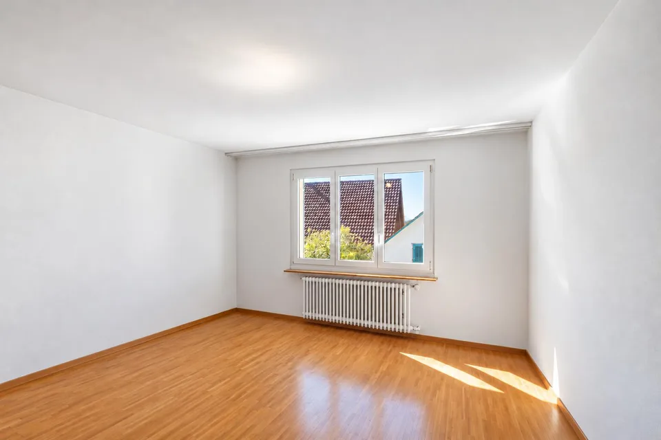CHARMANTE DOPPELHAUSHÄLFTE MIT SONNENBALKON UND KLEINEM GARTEN – Foto 8 von 27
