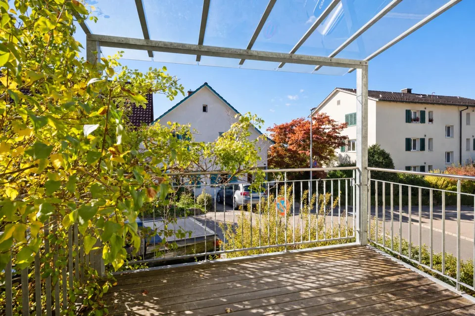 CHARMANTE DOPPELHAUSHÄLFTE MIT SONNENBALKON UND KLEINEM GARTEN – Foto 3 von 27