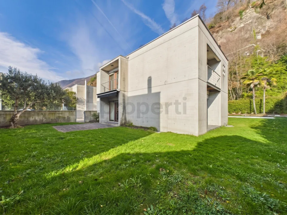 Vendiamo bellissima, generosa casa a Brione sopra Minusio con pisci... – Foto 11 von 12