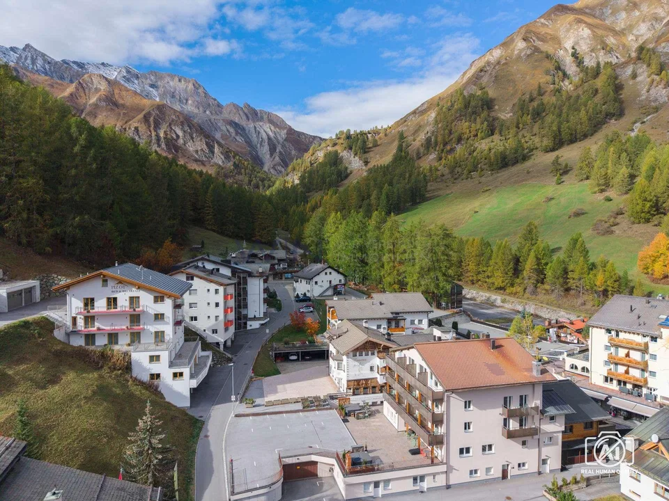 Exklusives Hoteljuwel in erstklassiger Alpenlage – Foto 5 von 13