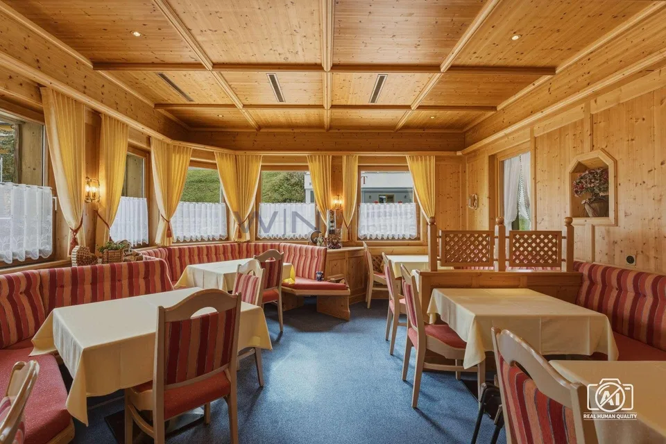 Exklusives Hoteljuwel in erstklassiger Alpenlage – Foto 12 von 13