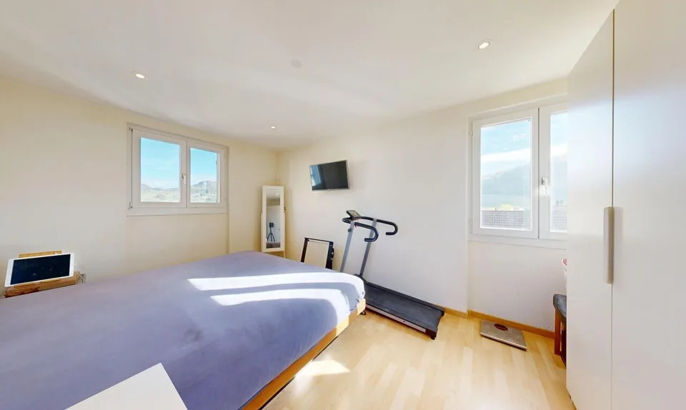 5.5-Zimmer-Reiheneckhaus mit grosszügigem Garten und Weitblick – photo 7 sur 11