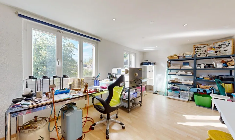5.5-Zimmer-Reiheneckhaus mit grosszügigem Garten und Weitblick – photo 9 sur 11
