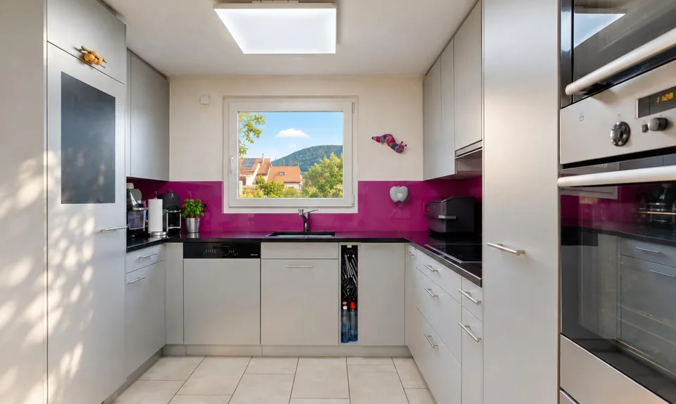 5.5-Zimmer-Reiheneckhaus mit grosszügigem Garten und Weitblick – photo 5 sur 11