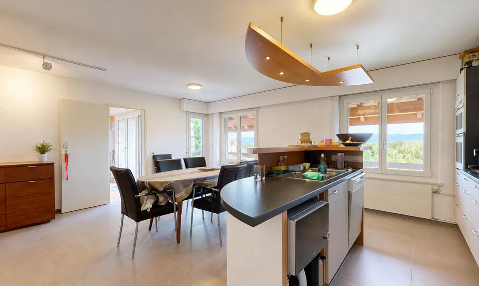 Spacieux duplex familial à Eysins, pensé pour toute la famille – Foto 3 von 11
