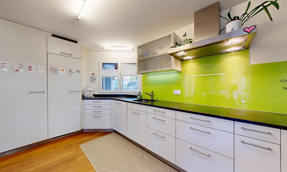 Exklusives 6,5-Zimmer-EFH mit Swimmingpool & traumhafter Gartenanlage – Foto 7 von 11