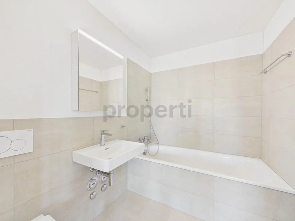Sonniger Balkon, Minergie-Standard, Lift & Perfekte ÖV-Anbindung! – photo 5 sur 7
