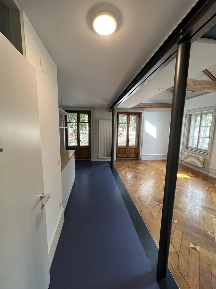 1.5-Zimmer-Galeriewohnung beim Inselspital mieten! – Foto 3 von 9