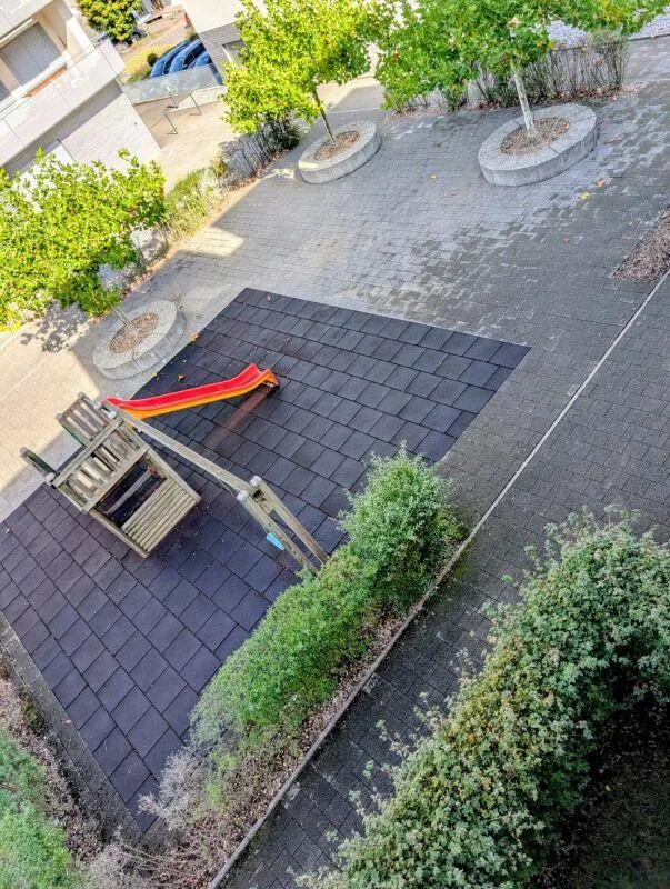Mitten im Dorf – Foto 13 von 16