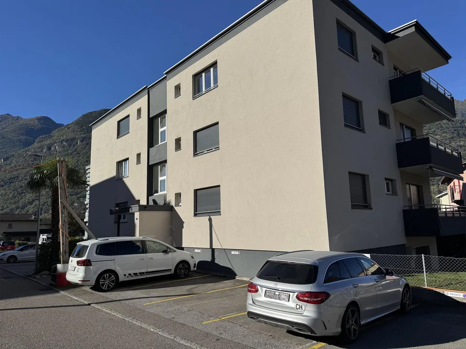 Spazio e comfort per la tua famiglia: 3½ locali a Biasca – foto 2 di 11