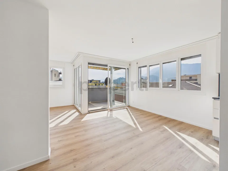 3.5 Locali Ristrutturato, a Due Passi da Centro Locarno, anche Casa... – Foto 2 von 11