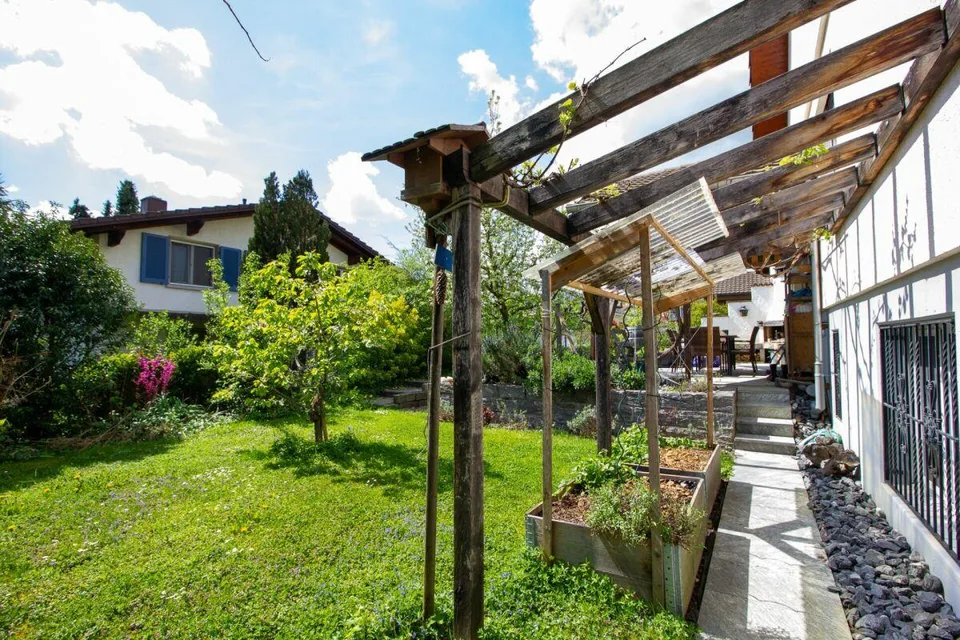 Maison unifamiliale de 6,5 pièces avec oasis parentale et espace pour toute la famille à Erlinsbach AG – photo 24 sur 26