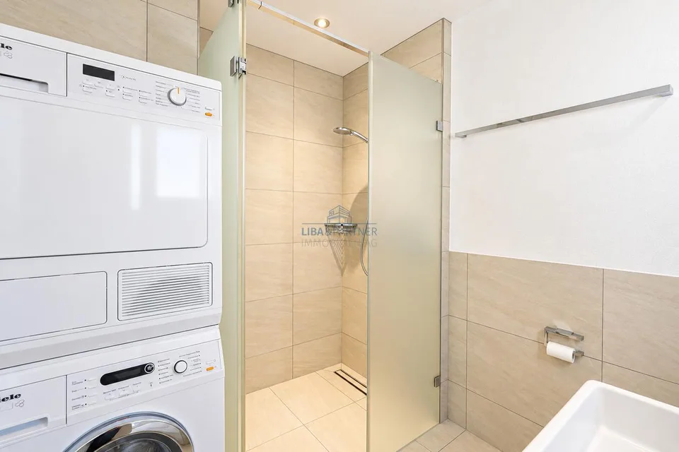 Ihr Wohntraum, hochwertiger, moderner Ausbau & Lift direkt zur Wohnung – photo 13 of 14