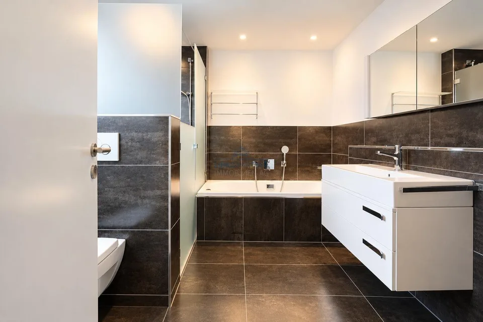 Ihr Wohntraum, hochwertiger, moderner Ausbau & Lift direkt zur Wohnung – photo 10 of 14