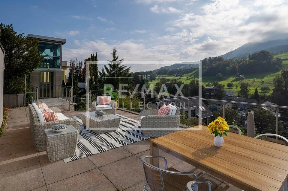 Exklusive 6.5-Zimmer-Terrassen-Wohnung mit herrlicher Aussicht und ... – Foto 3 von 13
