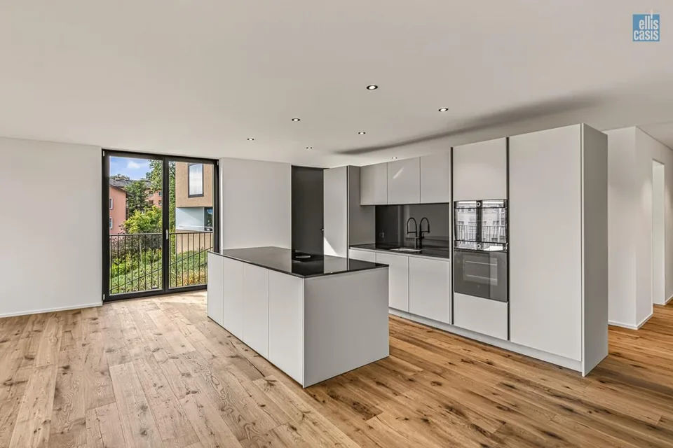 Neue 4,5-Zimmer-Terrassenwohnung mit grosszügigen Nebenräumen! – photo 2 sur 17